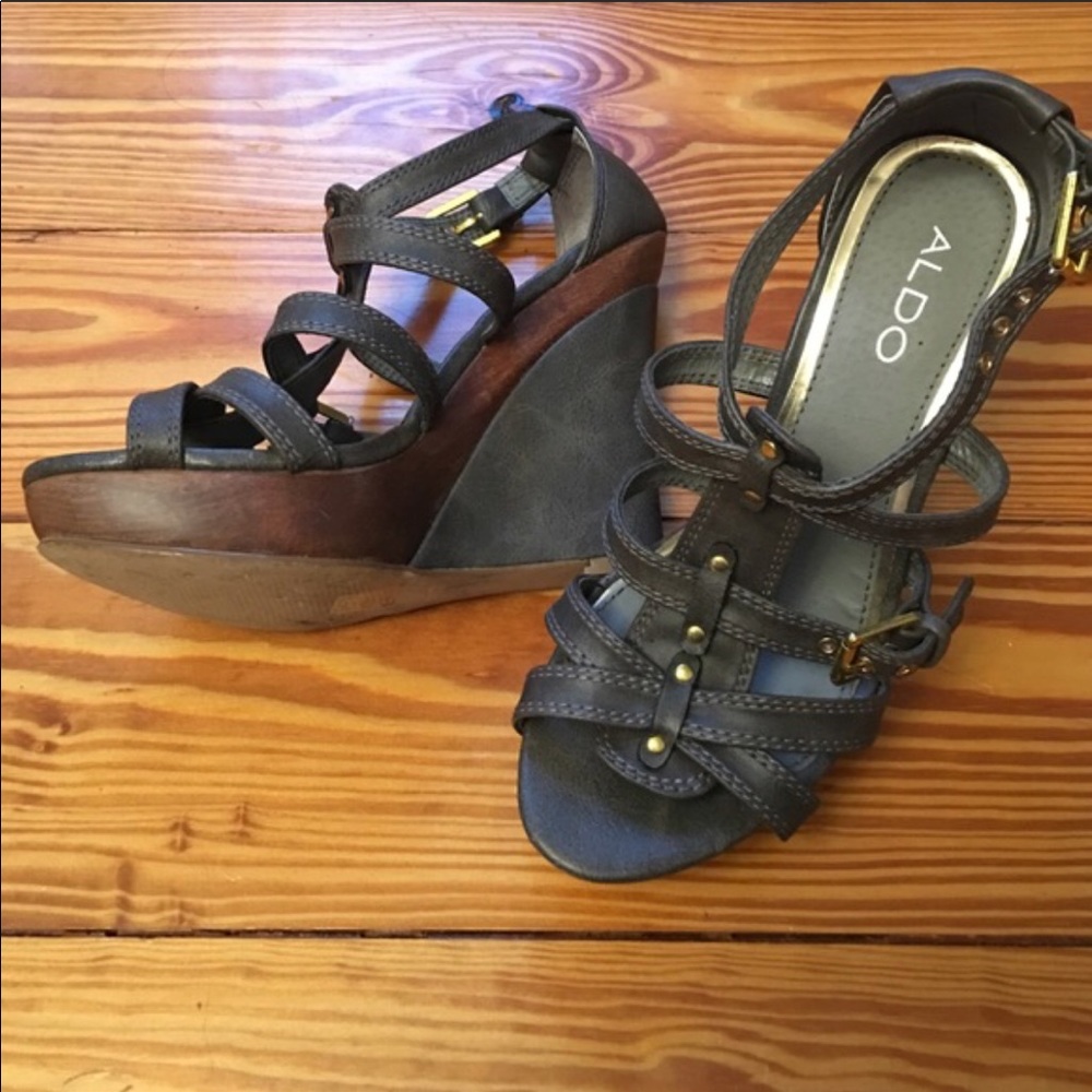 Also grey wedge sandals 37